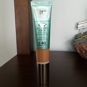 It Cosmetics CC+ Cream - Tan shade.